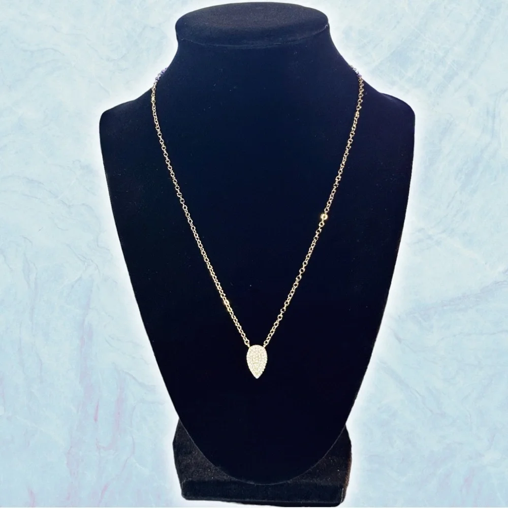 NEW Meghan Markle Inspired Yellow Gold-Filled Inverted Teardrop Pendant Necklace